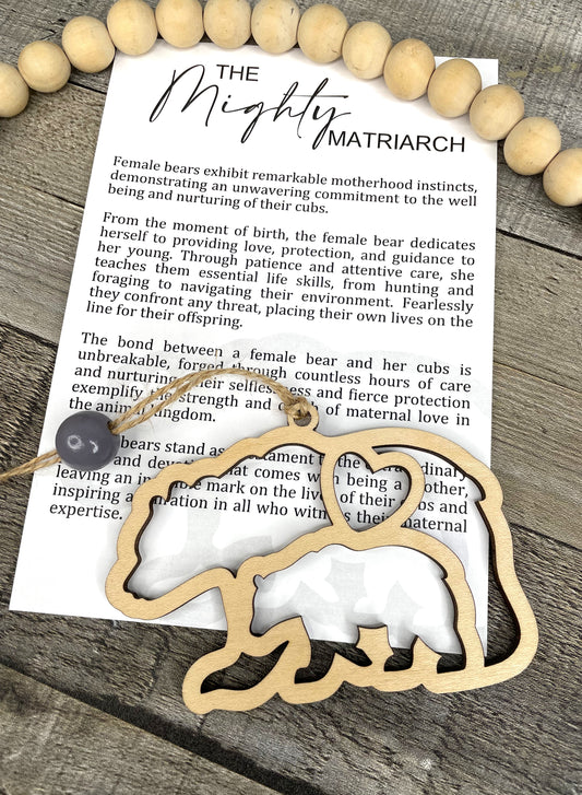 Story Ornament - Bears - The Mighty Matriarch