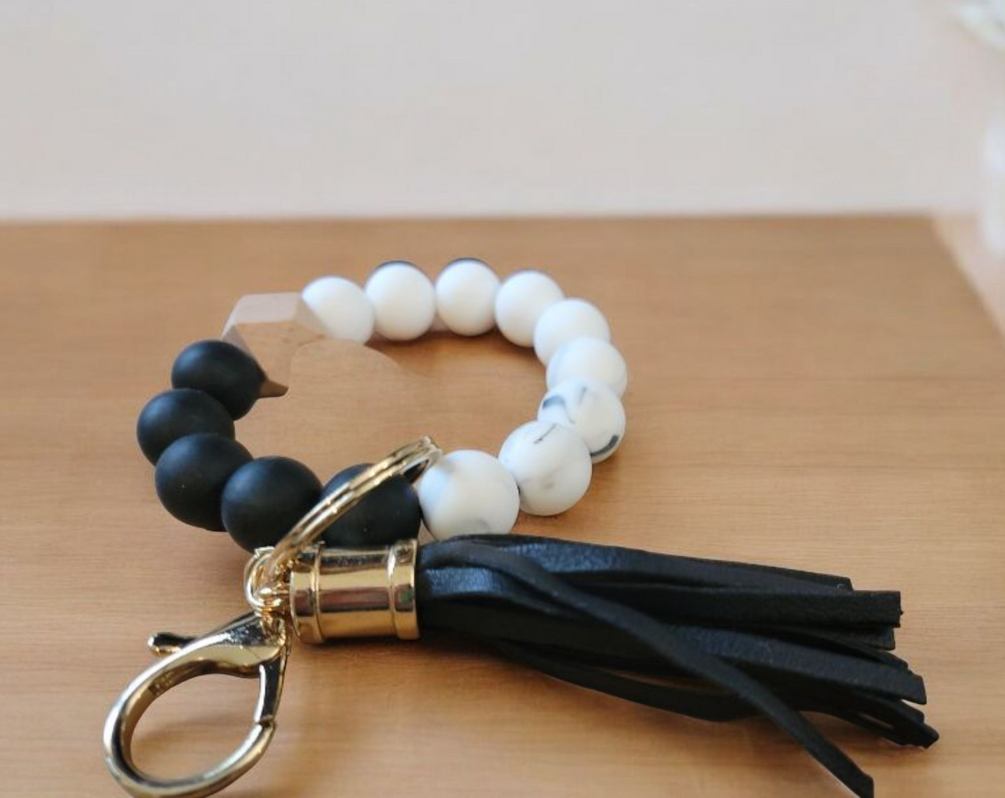 #32 Black / Marble Silicone Wristlet Keychain w/ Tassel